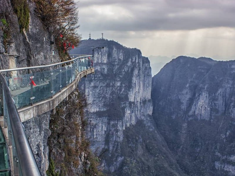 Tianmen Mountain glass skywalk in Zhangjiajie