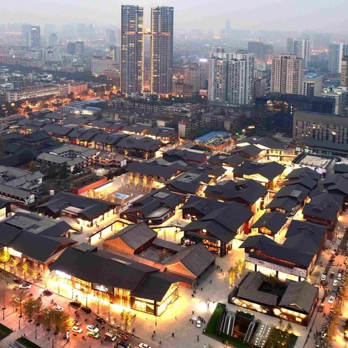 Taikoo Li Chengdu at dusk
