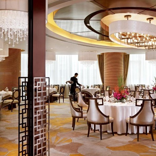 Lake View Hotel restaurant