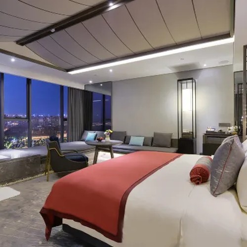 Mehood Hotel room with Big Wild Goose Pagoda night view